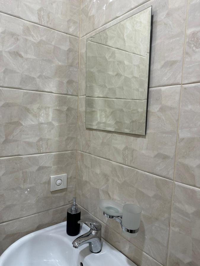 Nid Hotel Tbilisi Bagian luar foto