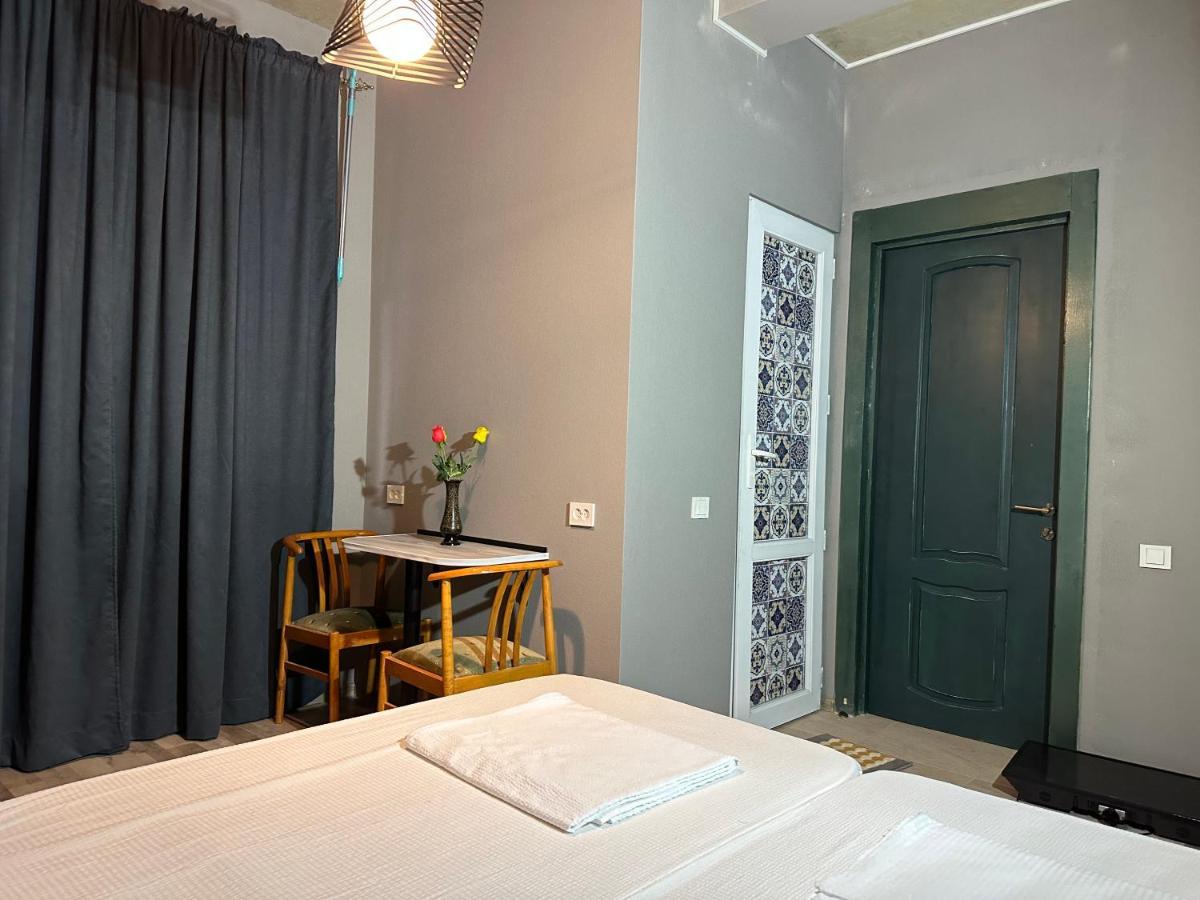 Nid Hotel Tbilisi Bagian luar foto